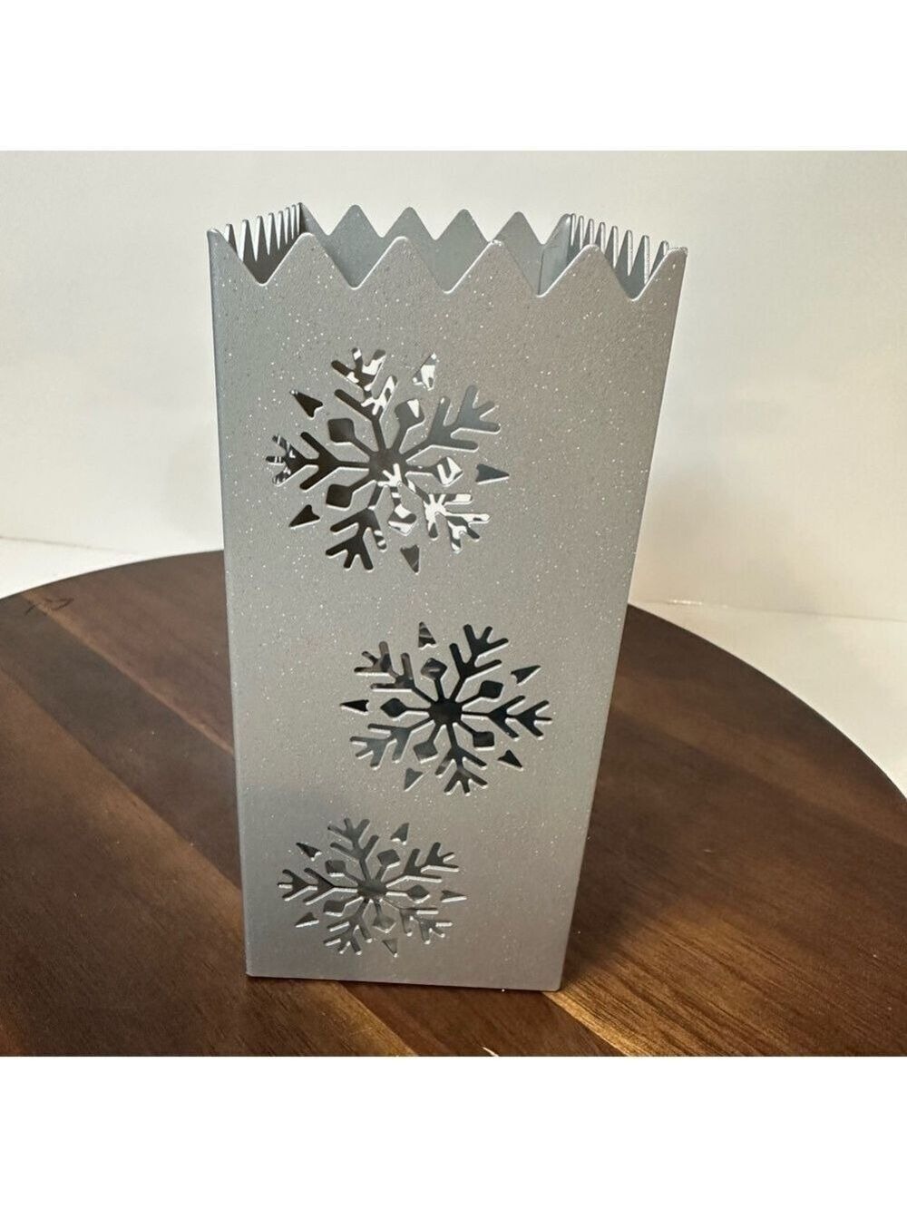 PartyLite Snowflake Luminary Candle Holder Silver Metal Votive Tealight 2004 - Picture 3 of 7